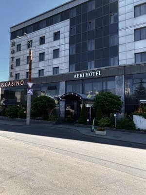 Abri Hotel 41