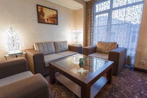 Abri Hotel 8