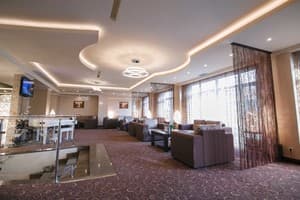 Abri Hotel 10