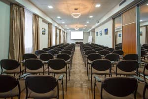 Abri Hotel 32