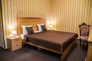 Дворянский 16