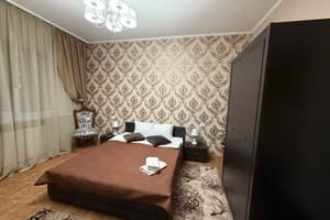 Дворянский 32