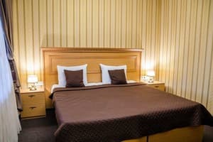 Дворянский 42