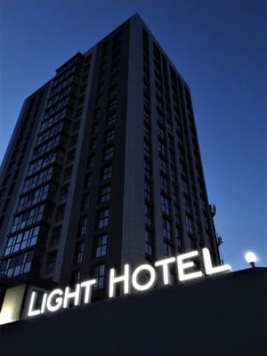 Light Hotel 33