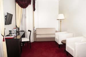 Готель Menorah Hotel. Люкс тримісний Стандарт (тримісне розміщення) 4