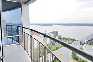 Апарт-отель Мост Сити Апарт Отель. Люкс двухместный апартаменты Грация, балкон, вид на Днепр 16