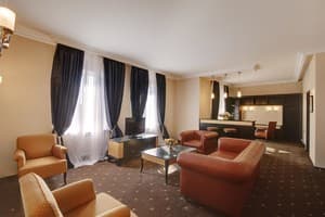 Optima Collection Троицкая 6