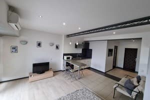 на Александра Поля 1