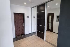 на Александра Поля 4