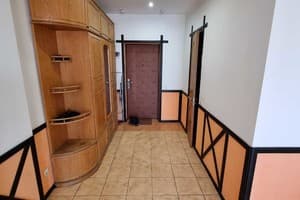 на проспекте Поля-2 3