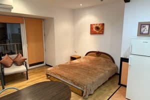 на проспекте Поля-2 5