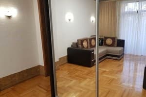 пр. Яворницкого, 67 2